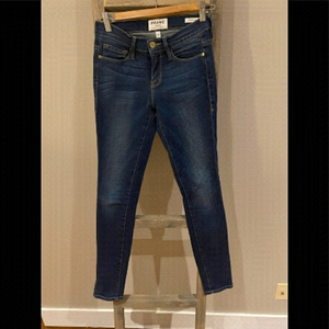 𝅺frame skinny jeans